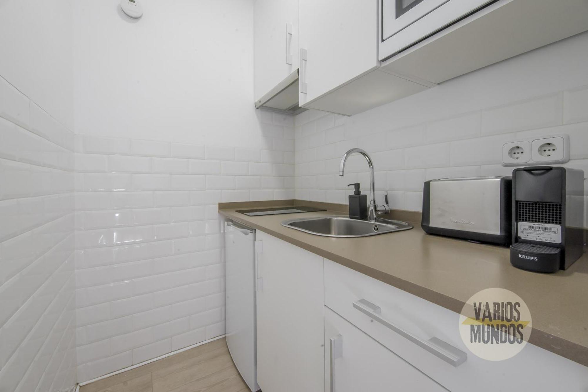 Elegant Apt Para 4Pax En Las Letras-Cortes Madrid Exterior photo