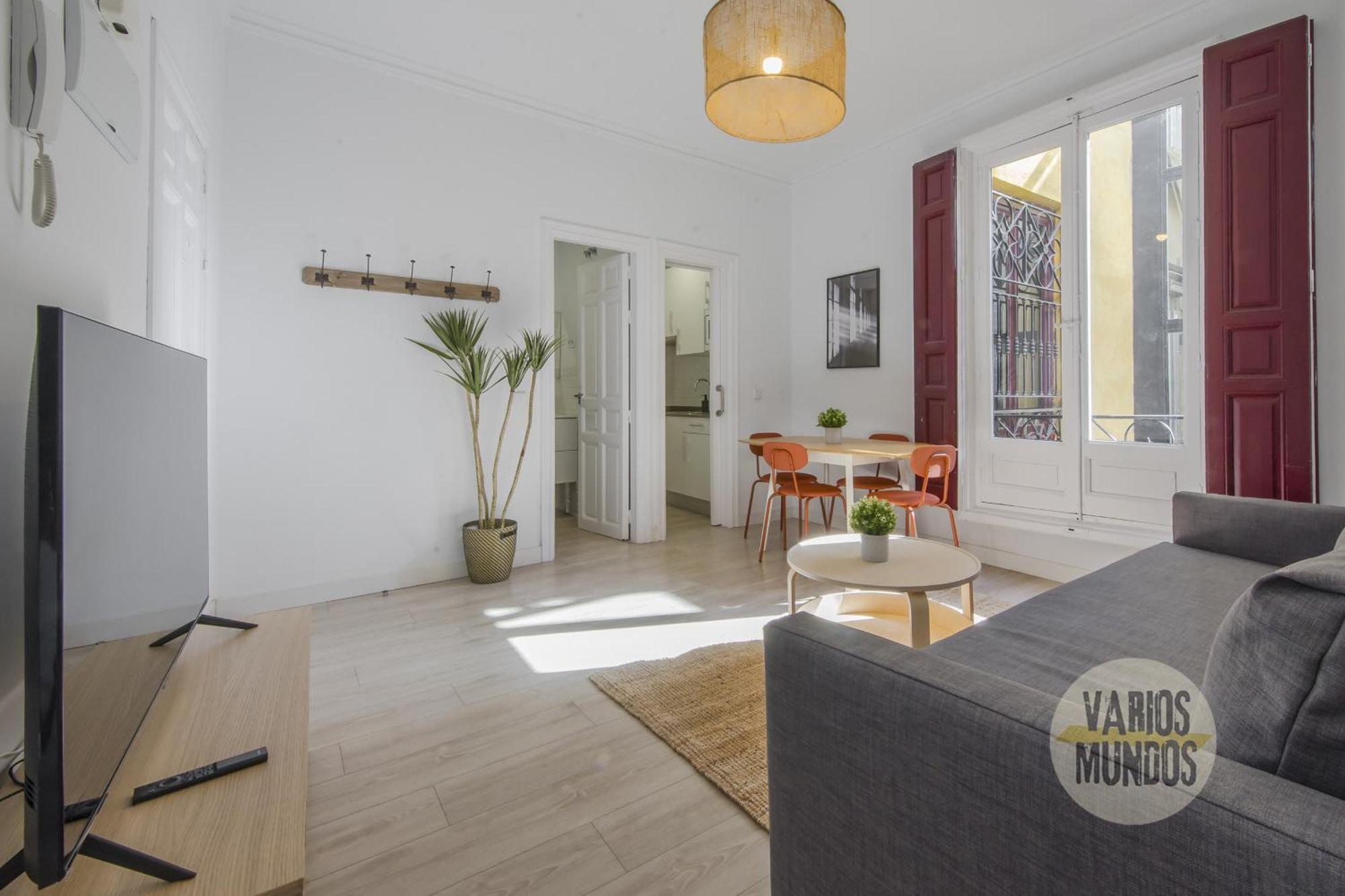 Elegant Apt Para 4Pax En Las Letras-Cortes Madrid Exterior photo
